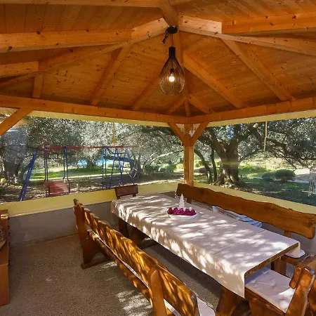 Сasa de vacaciones Franka By Interhome *