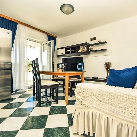 Дом отдыха Franka By Interhome Kraj (Zadar)